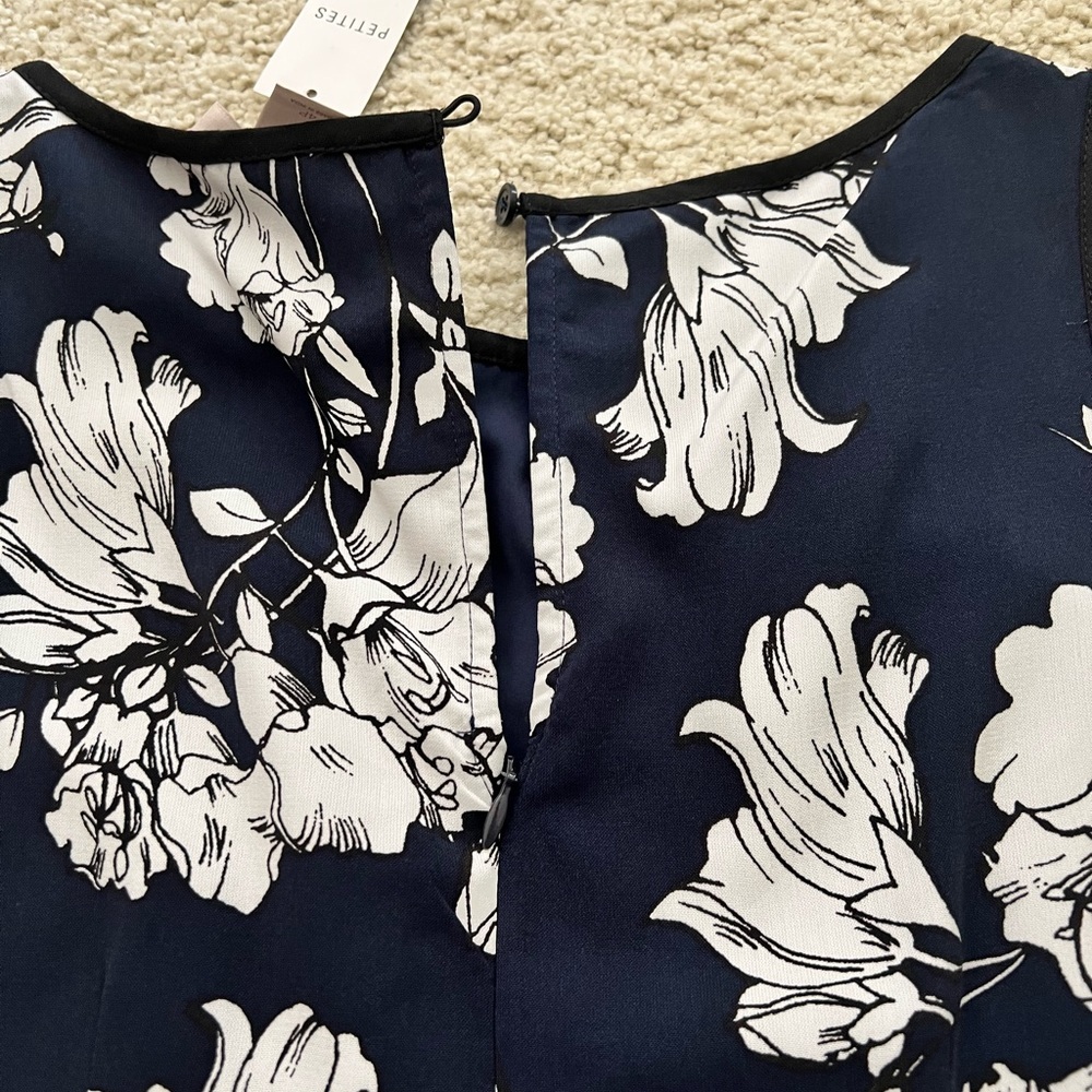 NWT Ann Taylor Loft Navy Blue Dress with Floral Print Size 4P - Picture 5 of 6